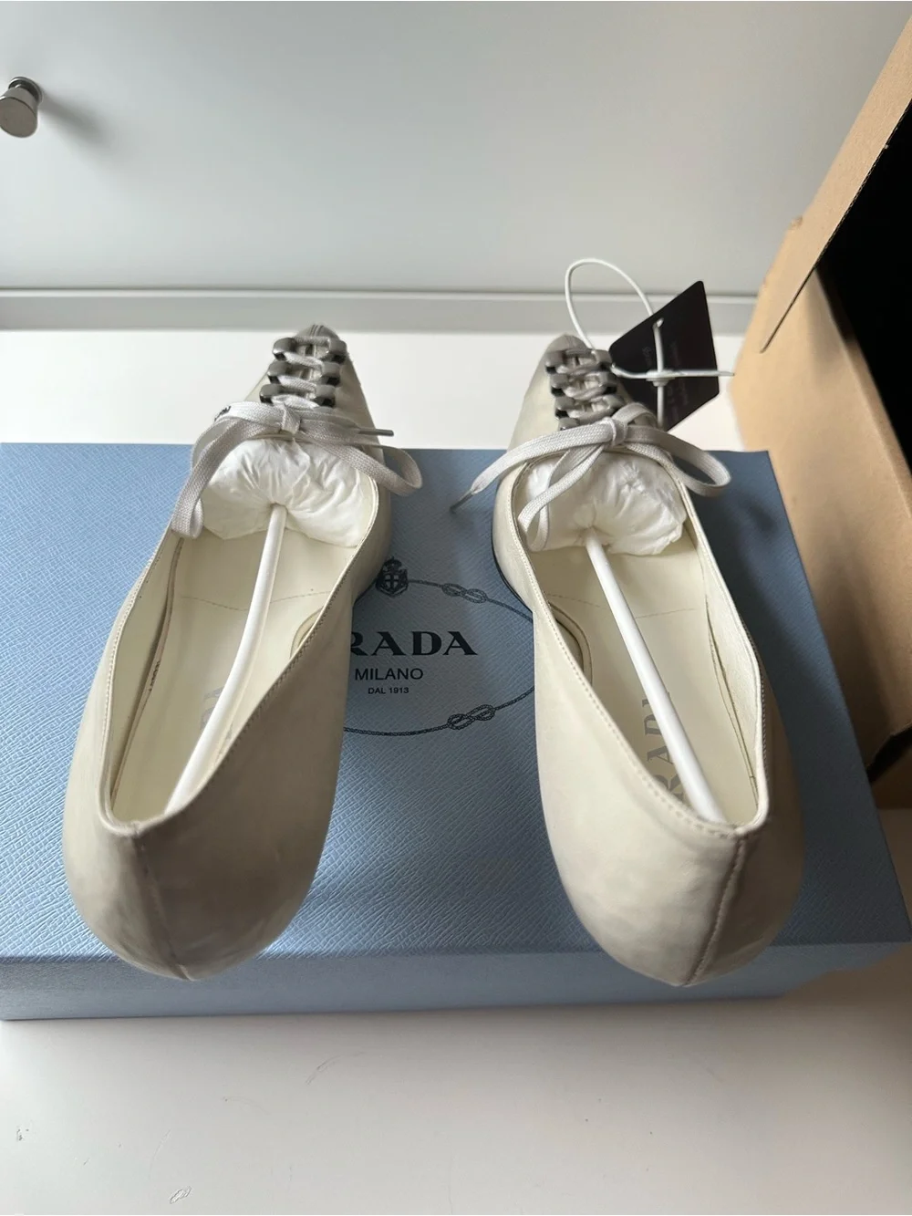 Prada Runway Antiqued Leather Pumps Size 38 NWT